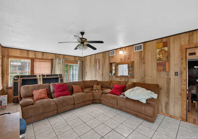 3rd image of 5022 Frank Borman Dr, Kirby, TX 78219 | MLS# 2009969