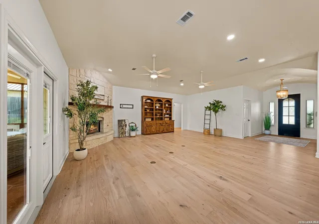 Photo 3 of Single family home for sale at 140 Oak Hampton Trail, Ingram, TX 78028 | MLS# 2009973 | Listing updated on 2026-09-18