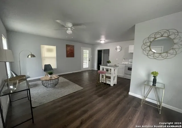 5th image of 422 Florence St, Uvalde, TX 78801 | MLS# 2009979