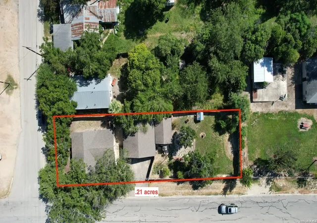 2nd image of 1995 Cross St, New Braunfels, TX 78130 | MLS# 2009990