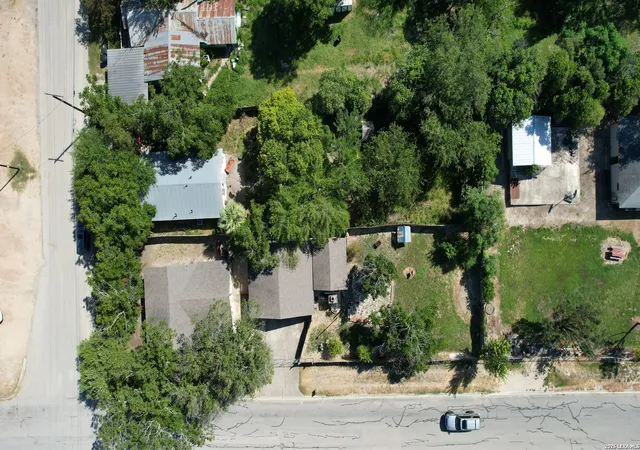 Photo 3 of Single family home for sale at 1995 Cross St, New Braunfels, TX 78130 | MLS# 2009990 | Listing updated on 2026-08-30
