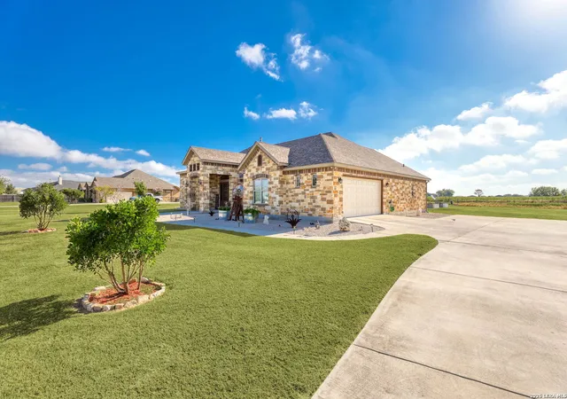 37th image of 211 Siena Woods, Marion, TX 78124 | MLS# 2010002