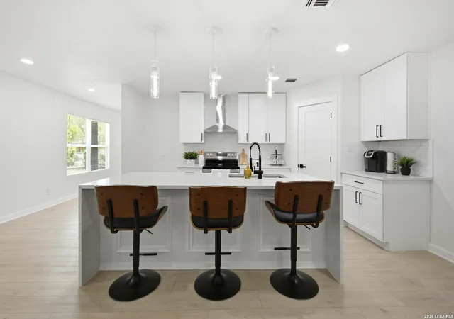 1st image of 526 Springwood Ln, San Antonio, TX 78216 | MLS# 2010015