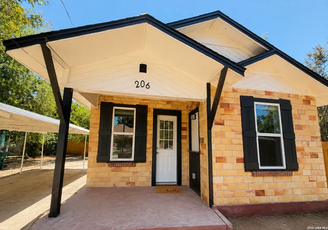 2nd image of 206 Mercedes, San Antonio, TX 78207 | MLS# 2010020