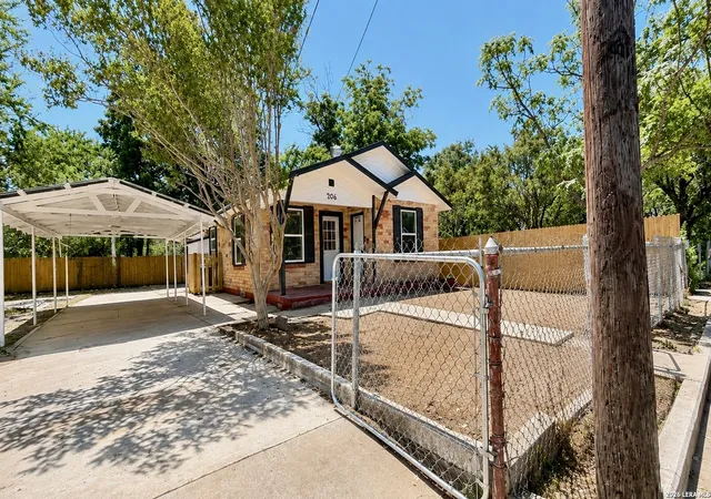 21st image of 206 Mercedes, San Antonio, TX 78207 | MLS# 2010020
