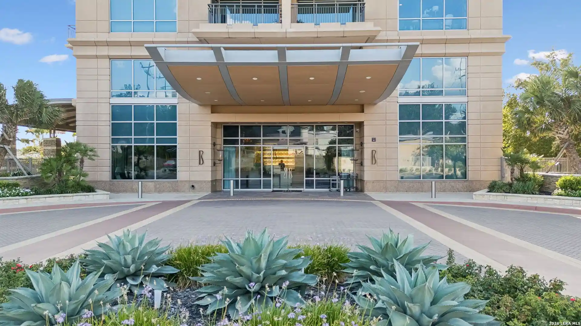 Listing Photo 2 - Condo for sale in 4242 Broadway located at 4242 Broadway, San Antonio, TX 78209 - Unit #APT 1704