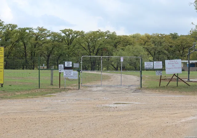 23rd image of 782 Mountain View Dr, Bandera, TX 78003 | MLS# 2010035