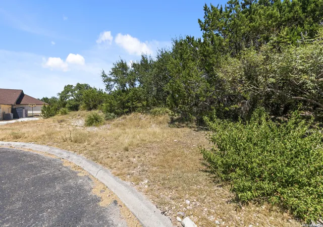Photo 4 of Land for sale at 29114 Ledge Dr, Boerne, TX 78015 | MLS# 2010041 | Listing updated on 2026-10-06