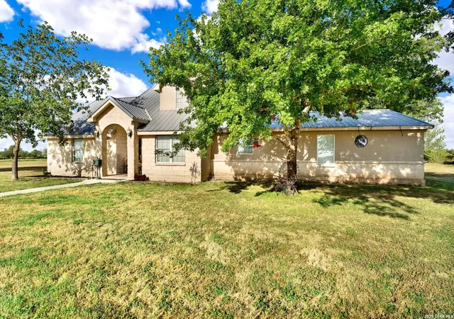 2nd image of 1466 County Road 456, Hondo, TX 78861 | MLS# 2010047