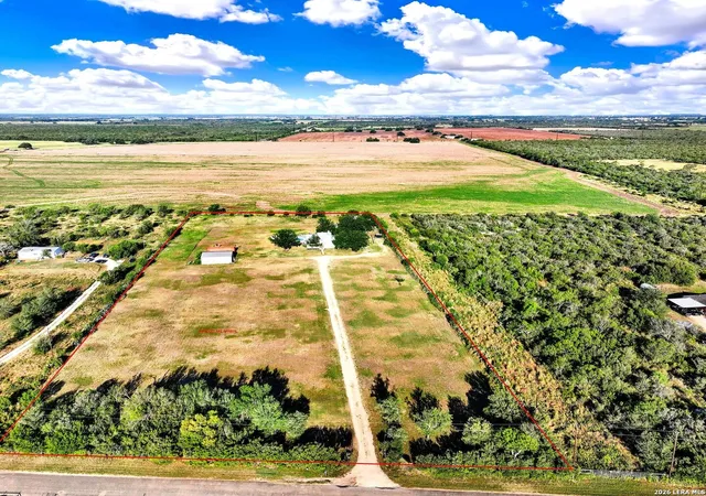 50th image of 1466 County Road 456, Hondo, TX 78861 | MLS# 2010047