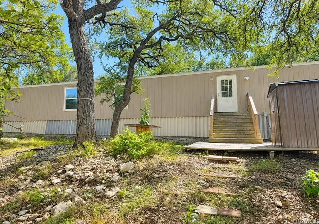 2nd image of 127 Quail Run St, Canyon Lake, TX 78133 | MLS# 2010082