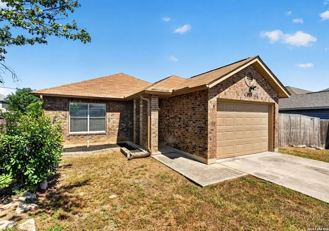 2nd image of 8210 Longhorn Ridge Dr, Converse, TX 78109 | MLS# 2010088