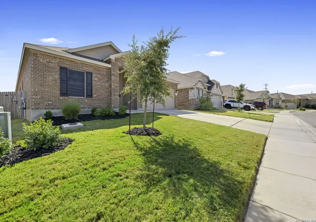 Photo 4 of Single family home for sale at 31913 Tableau Ave, Bulverde, TX 78163 | MLS# 2010095 | Listing updated on 2026-09-03