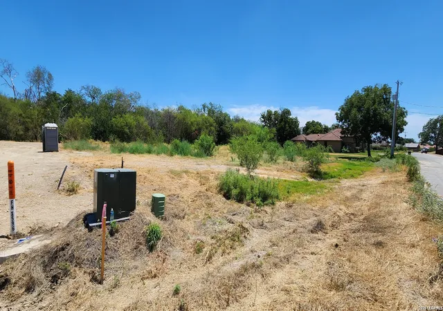 Photo 1 of Land for sale at 478 Eagle Point Rd, Eagle Pass, TX 78852 | MLS# 2010103 | Listing updated on 2026-09-12