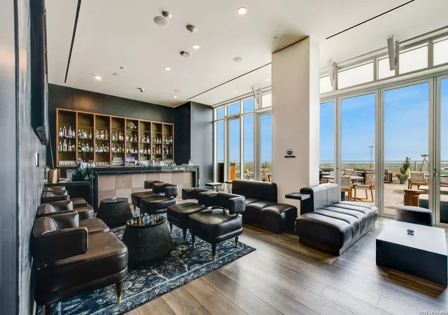 2nd image of 123 Lexington, San Antonio, TX 78205