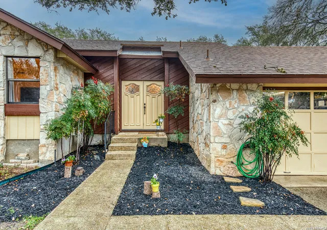 4th image of 13046 Hunters Breeze St, San Antonio, TX 78230 | MLS# 2010121