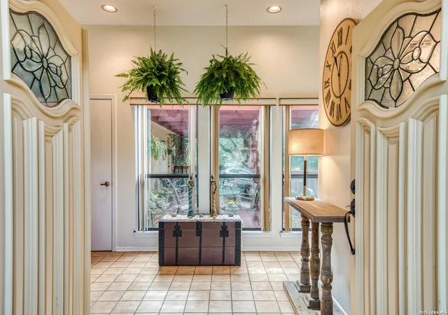 5th image of 13046 Hunters Breeze St, San Antonio, TX 78230 | MLS# 2010121