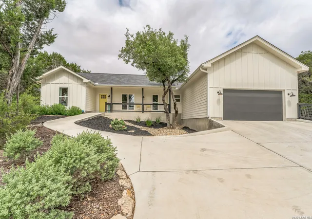 3rd image of 1174 Desiree St, Canyon Lake, TX 78133 | MLS# 2010128