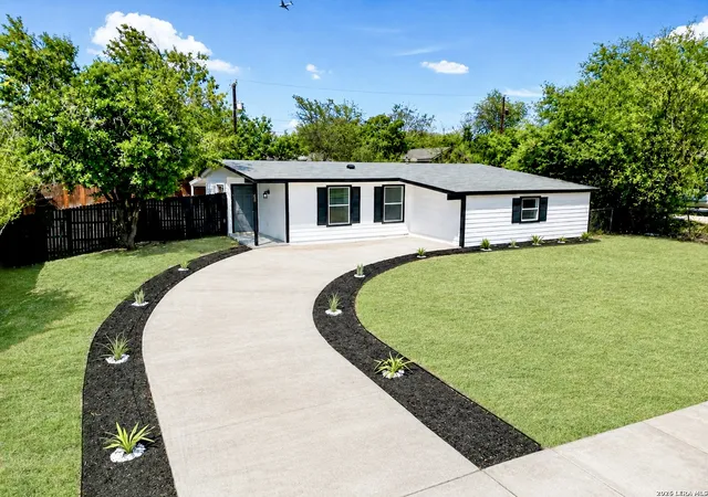 2nd image of 155 Rock Valley Dr, San Antonio, TX 78227 | MLS# 2010135