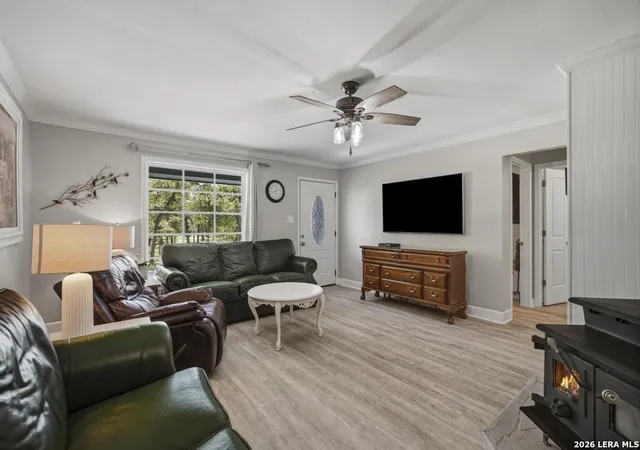 4th image of 156 Deep Woods Dr, Seguin, TX 78155 | MLS# 2010155