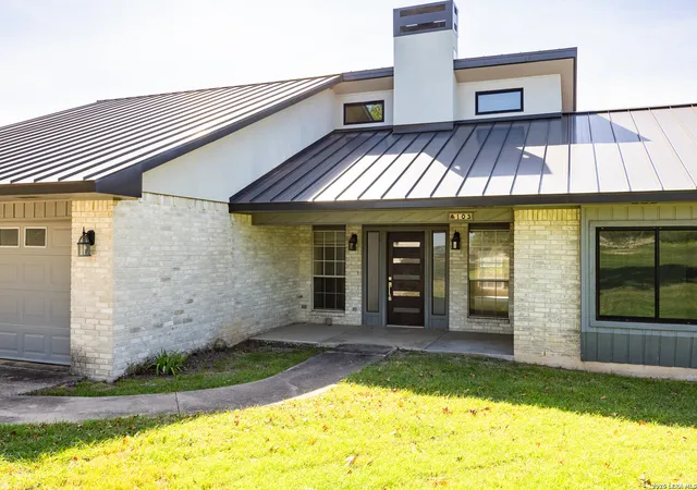 Photo 3 of Single family home for sale at 103 Crockett Dr, Kerrville, TX 78028 | MLS# 2010173 | Listing updated on 2026-08-31