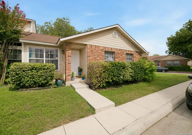 1st image of 9140 Timber Path #UNIT 1005, San Antonio, TX 78250 | MLS# 2010197