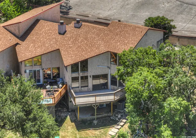3rd image of 1043 Barbara Dr, Canyon Lake, TX 78133
