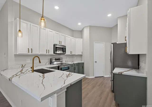 Photo 1 of Single family home for sale at 1017 Summer Haven Ln, Schertz, TX 78154 | MLS# 2010220 | Listing updated on 2026-10-09