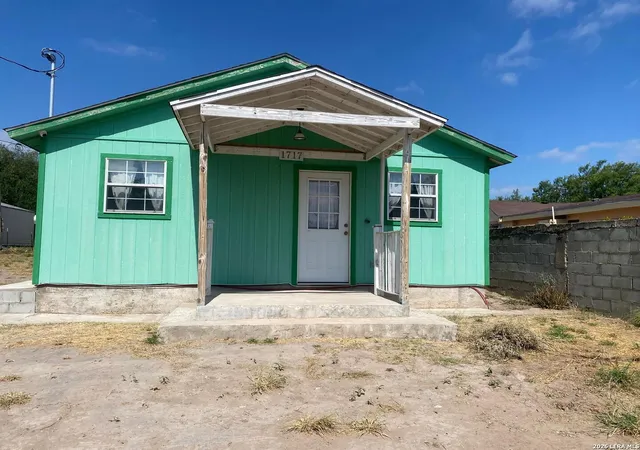 1st image of 1717 Calle Ginebra, Eagle Pass, TX 78852 | MLS# 2010223