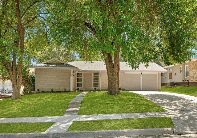 Photo 1 of Single family home for sale at 210 Fantasia St, San Antonio, TX 78216 | MLS# 2010232 | Listing updated on 2026-09-15