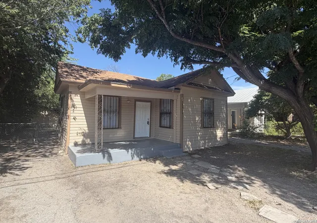 2nd image of 1015 Saint James, San Antonio, TX 78202 | MLS# 2010234