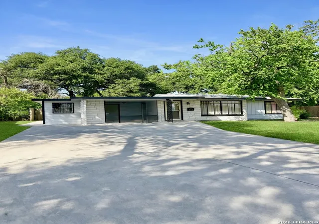 1st image of 103 Greenhaven Dr, San Antonio, TX 78201 | MLS# 2010242