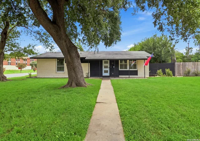 2nd image of 102 Gettysburg Rd, San Antonio, TX 78228 | MLS# 2010243