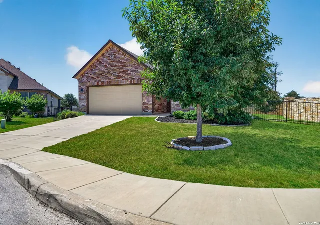 Photo 3 of Sale Pending at 9211 Sundrop Vly, San Antonio, TX 78254 | MLS# 2010247 | Listing updated on 2026-09-04