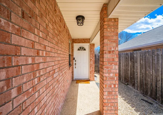 Photo 2 of Single family home for sale at 217 Coronado Cir, Kerrville, TX 78028 | MLS# 2010260 | Listing updated on 2026-08-31