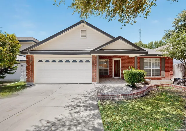Photo 2 of Sale Pending at 11311 Faywood, Helotes, TX 78023 | MLS# 2010300 | Listing updated on 2026-08-31