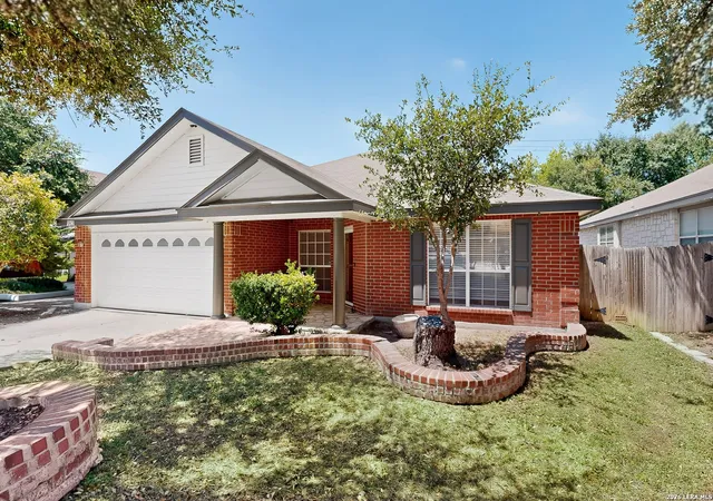 Photo 3 of Sale Pending at 11311 Faywood, Helotes, TX 78023 | MLS# 2010300 | Listing updated on 2026-08-31