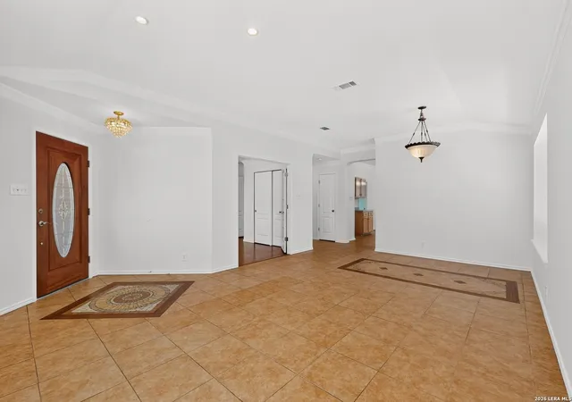 Photo 4 of Sale Pending at 11311 Faywood, Helotes, TX 78023 | MLS# 2010300 | Listing updated on 2026-08-31