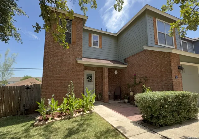 Photo 3 of Single family home for sale at 302 Copper Mtn, New Braunfels, TX 78130 | MLS# 2010306 | Listing updated on 2026-09-05