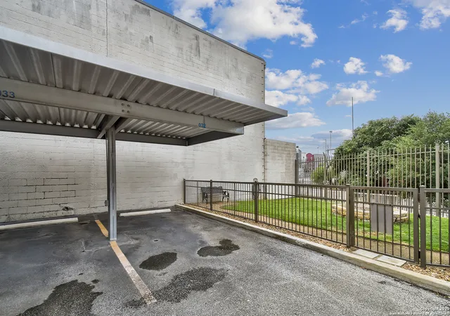 29th image of 831 S Flores #2212, San Antonio, TX 78204 | MLS# 2010314