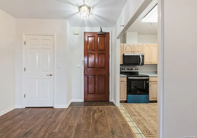 2nd image of 1 Towers Park Ln #217, San Antonio, TX 78209 | MLS# 2010329