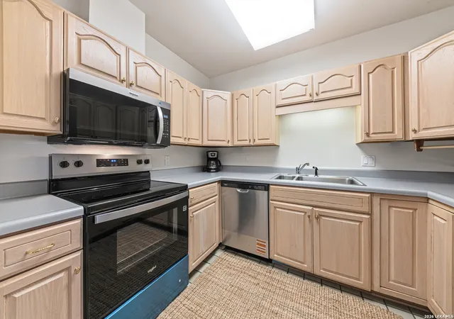 Photo 4 of Condo for sale at 1 Towers Park Ln #217, San Antonio, TX 78209 | MLS# 2010329 | Listing updated on 2026-08-31