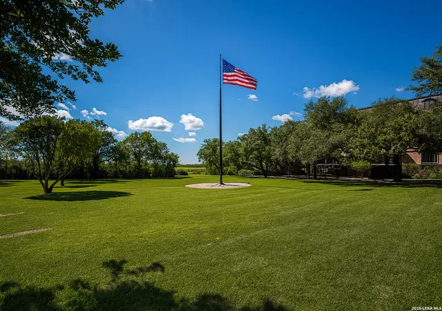 2nd image of 7709 Broadway, San Antonio, TX 78209