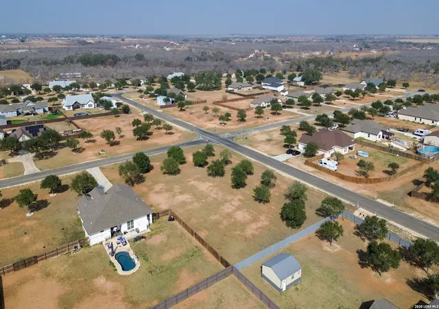 3rd image of 165 E Medium Meadow Dr, Lytle, TX 78052 | MLS# 2010360