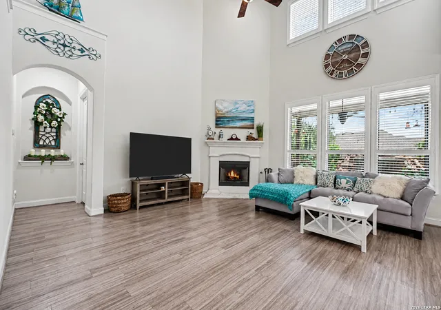 Photo 3 of Single family home for sale at 904 Carriage Loop, New Braunfels, TX 78132 | MLS# 2010407 | Listing updated on 2026-09-14