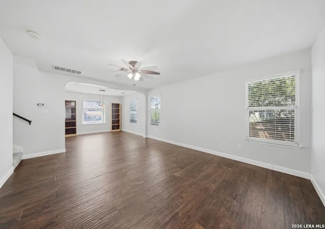 5th image of 9002 Lilac Hl, Universal City, TX 78148 | MLS# 2010411