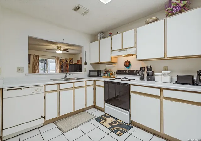 Photo 4 of Single family home for sale at 7739 Claridge, San Antonio, TX 78250 | MLS# 2010415 | Listing updated on 2026-08-31