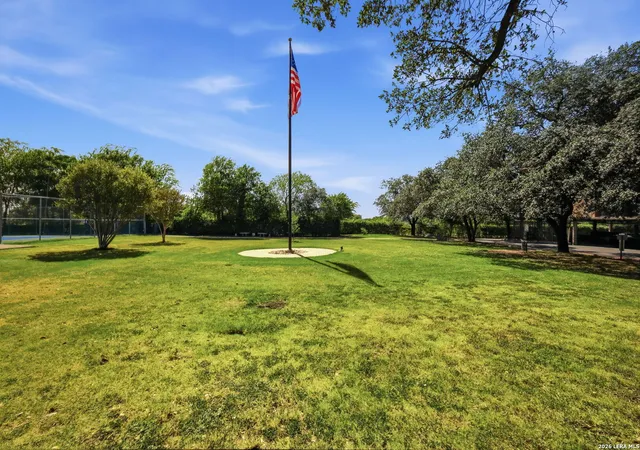 2nd image of 7711 Broadway, San Antonio, TX 78209
