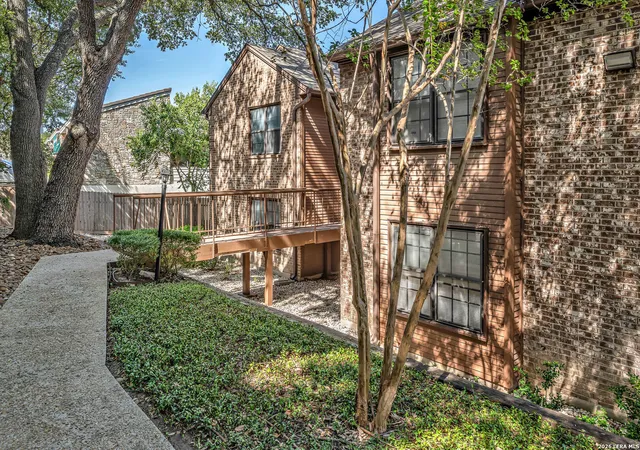 Photo 2 of Condo for sale at 10955 Wurzbach Rd #802, San Antonio, TX 78230 | MLS# 2010517 | Listing updated on 2026-09-01