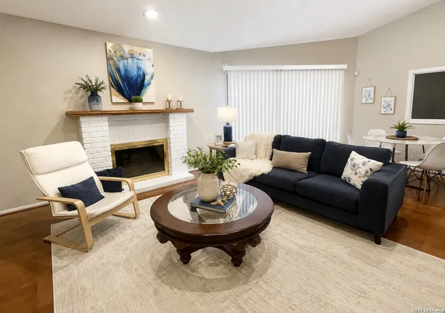 Listing Photo 2 - Condo for sale in building located at 11520 Huebner Rd, San Antonio, TX 78230 - Unit #107